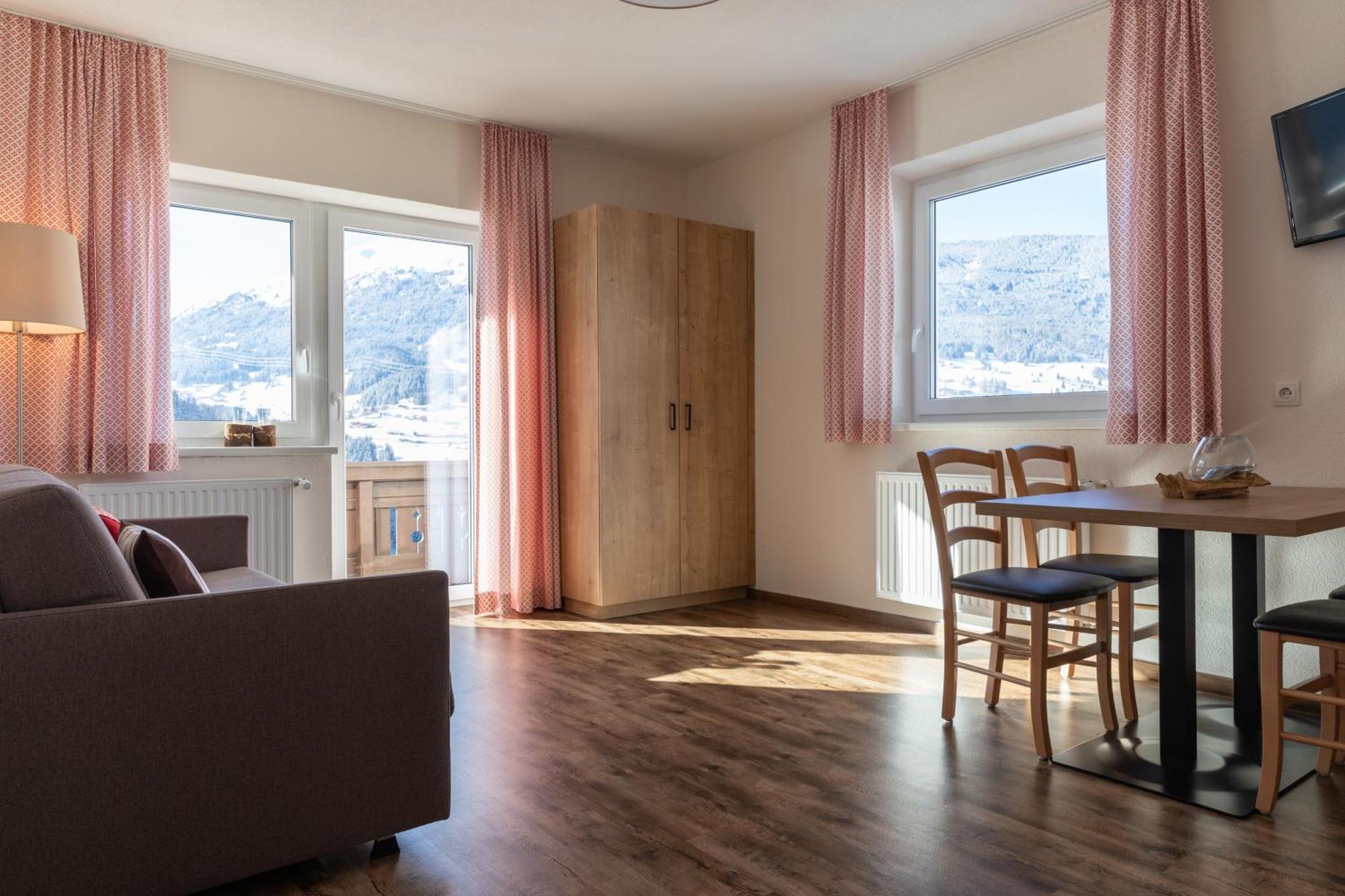 Pitztal Living Aparthotel Jerzens Kültér fotó